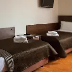 Cedrowy Dworek Oda ve Kahvaltı 4*