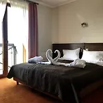 Cedrowy Dworek 4*
