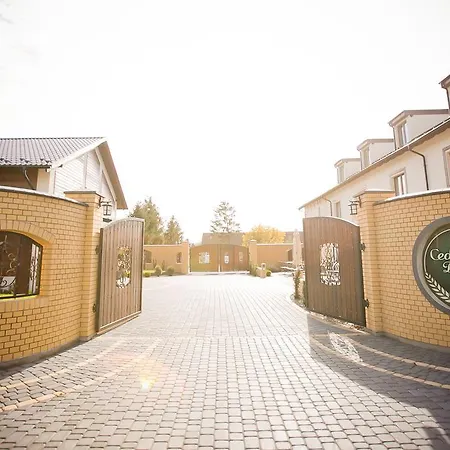 Cedrowy Dworek 4*