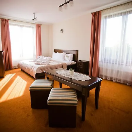 Nocleg ze śniadaniem Cedrowy Dworek 4*