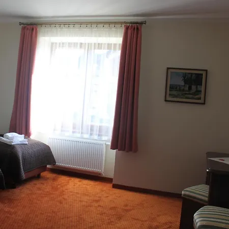 Cedrowy Dworek 4*