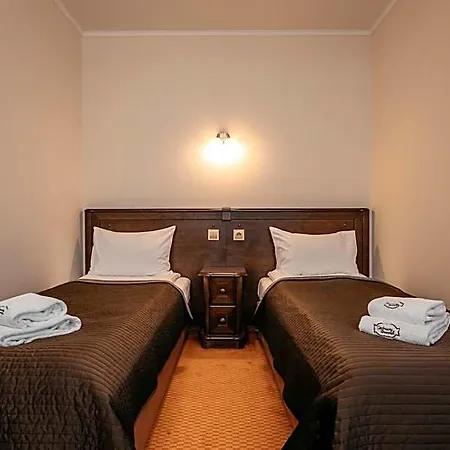 Cedrowy Dworek 4*