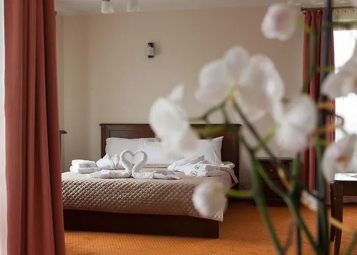 Cedrowy Dworek Отель типа 