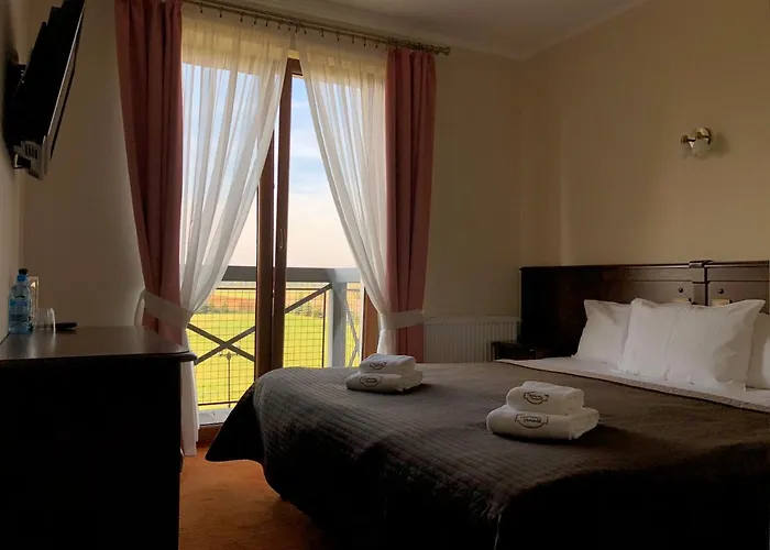 Cedrowy Dworek Отель типа 